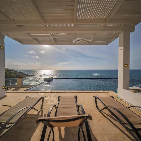 Pantheon With Private Pool & Jacuzzi Pomos