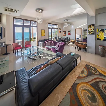 Villa Pantheon With Private Pool & Jacuzzi