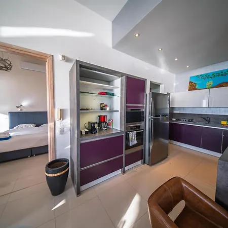 Pantheon With Private Pool & Jacuzzi Pomos