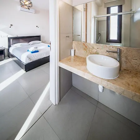 Pantheon With Private Pool & Jacuzzi Villa