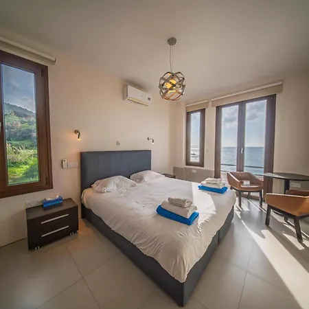 Pantheon With Private Pool & Jacuzzi Villa
