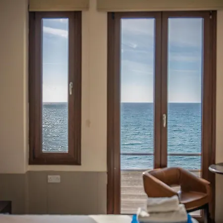 Pantheon With Private Pool & Jacuzzi *