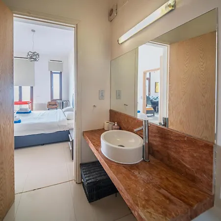 Pantheon With Private Pool & Jacuzzi * Pomos