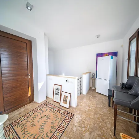 Villa Pantheon With Private Pool & Jacuzzi *